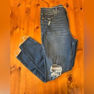 Old Navy 360 Stretch Extra High-Waisted Rockstar Super Skinny Jean